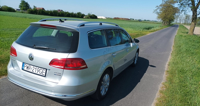 Volkswagen Passat cena 35900 przebieg: 194800, rok produkcji 2013 z Olkusz małe 277